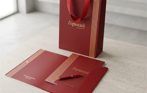 Фирменная папка, каталог, ручка и&nbsp;пакет для&nbsp;строительной компании