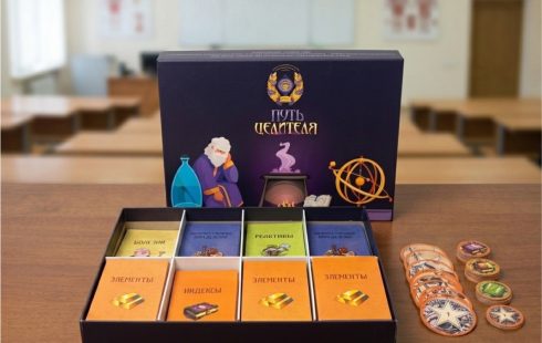 Настольная игра с карточками и&nbsp;фишками в&nbsp;подарочной кашированной коробке